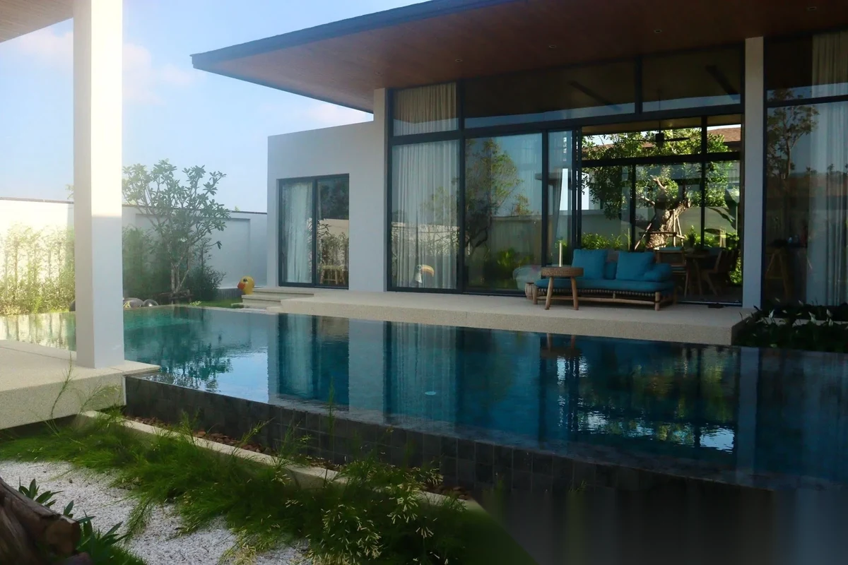 Вилла 3BR в комплексе Botanica Zen · Теп Красаттри · Вид на бассейн — фото 8