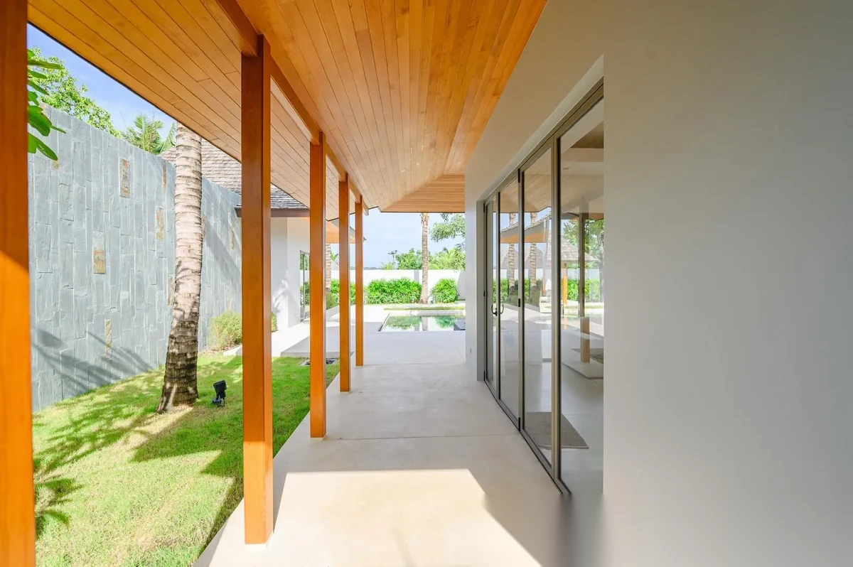 5 Bedroom Villa for rent at Anchan Hills complex · Si Sunthon · Pool View — photo 8