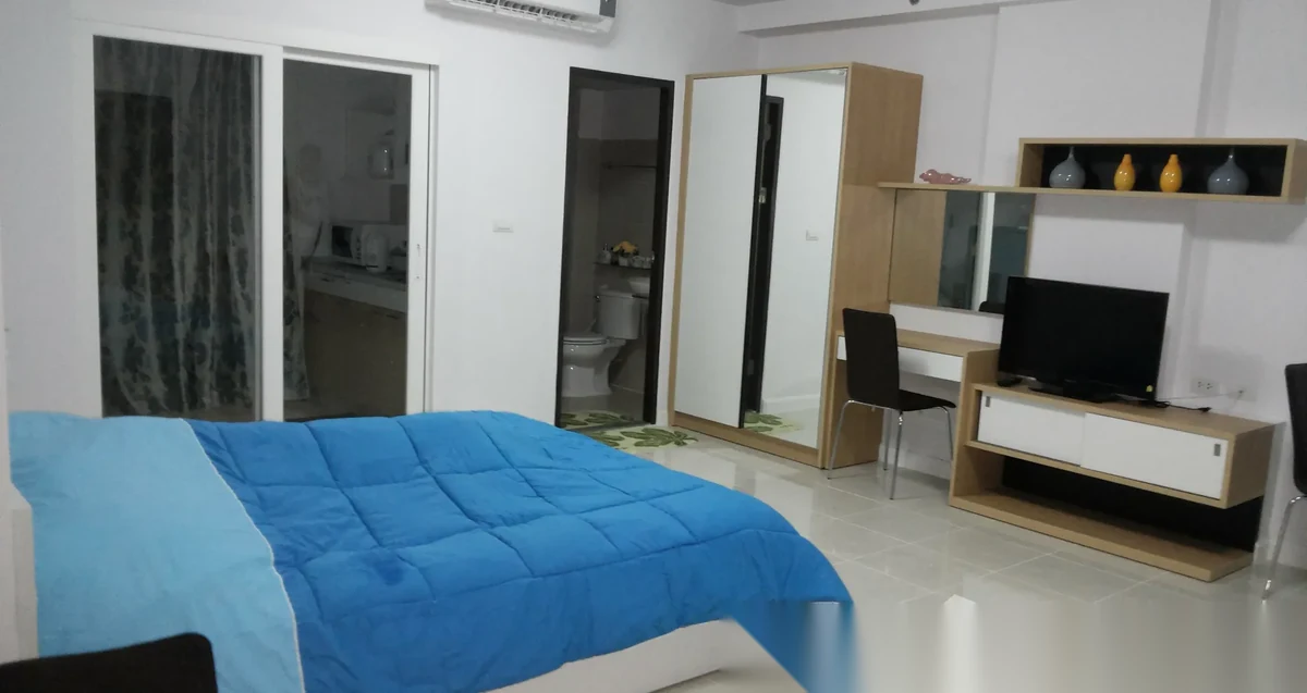 Studio Apartment for rent at Supalai Park at Downtown Phuket complex · Phuket Town · Pool Access — photo 2