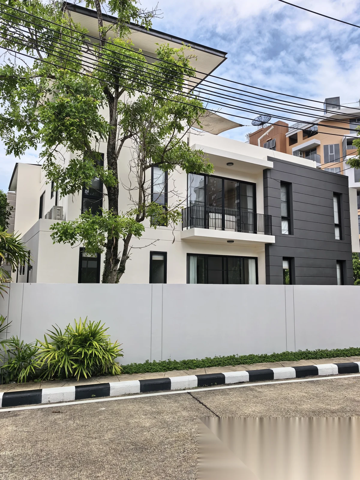 Вилла 5BR в комплексе Laguna Park · Чернг Тале / Bang Tao · Вид на гольф-поле — фото 4