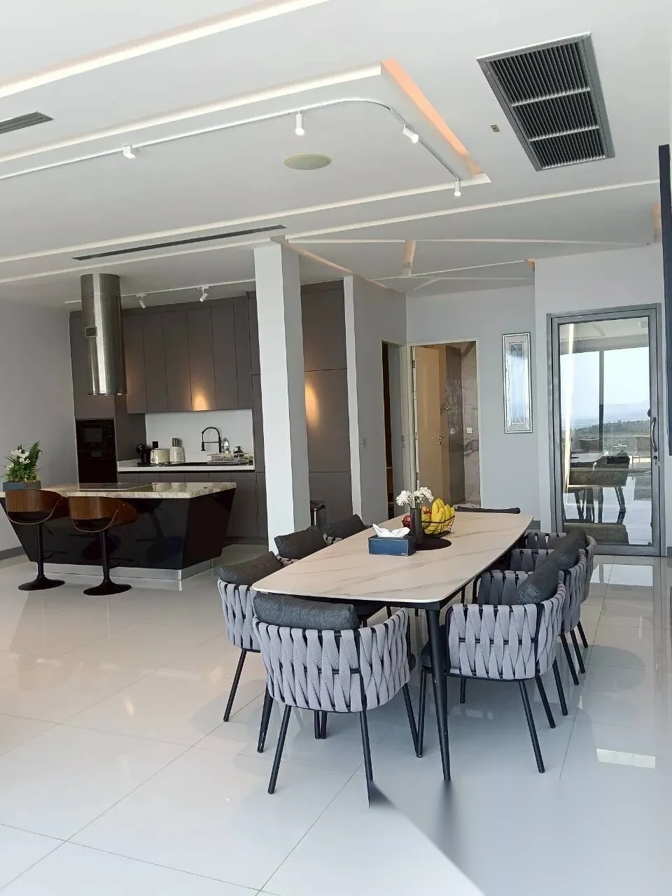 3 Bedroom Apartment for rent at The View Luxury Condominium complex · Karon · Sea View — photo 5