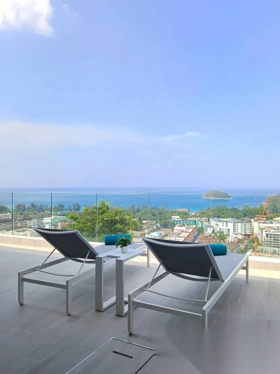 3 Bedroom Apartment for rent at The View Luxury Condominium complex · Karon · Sea View — photo 11