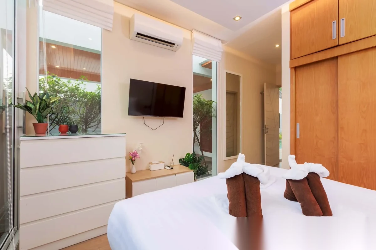 2 Bedroom Villa for rent at The Signature Villas Naiharn complex · Rawai · Pool Access — photo 4
