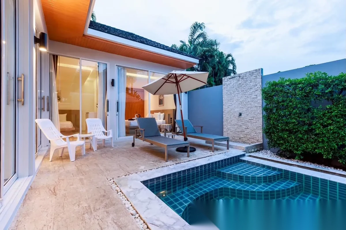 3 Bedroom Villa for rent at The Signature Villas Naiharn complex · Rawai · Pool Access — photo 2