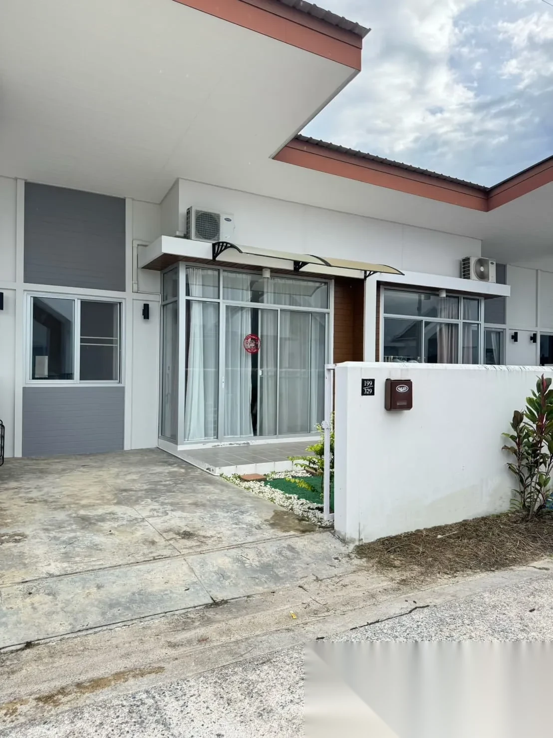 2 Bedroom House for rent at Garden Place Village complex · Thep Krasattri · Garden View — photo 9