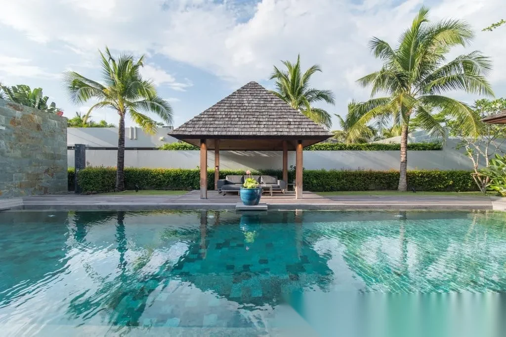 4 Bedroom Villa for rent at Anchan Lagoon complex · Thep Krasattri · Garden View — photo 2