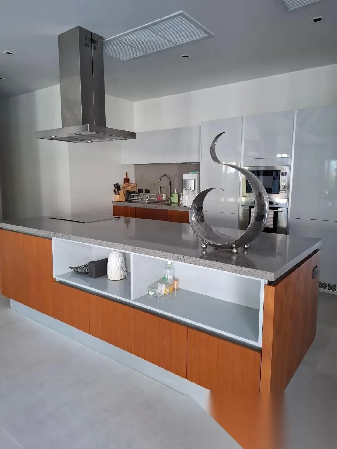 4 Bedroom Villa for rent at Anchan Lagoon complex · Thep Krasattri · Garden View — photo 12