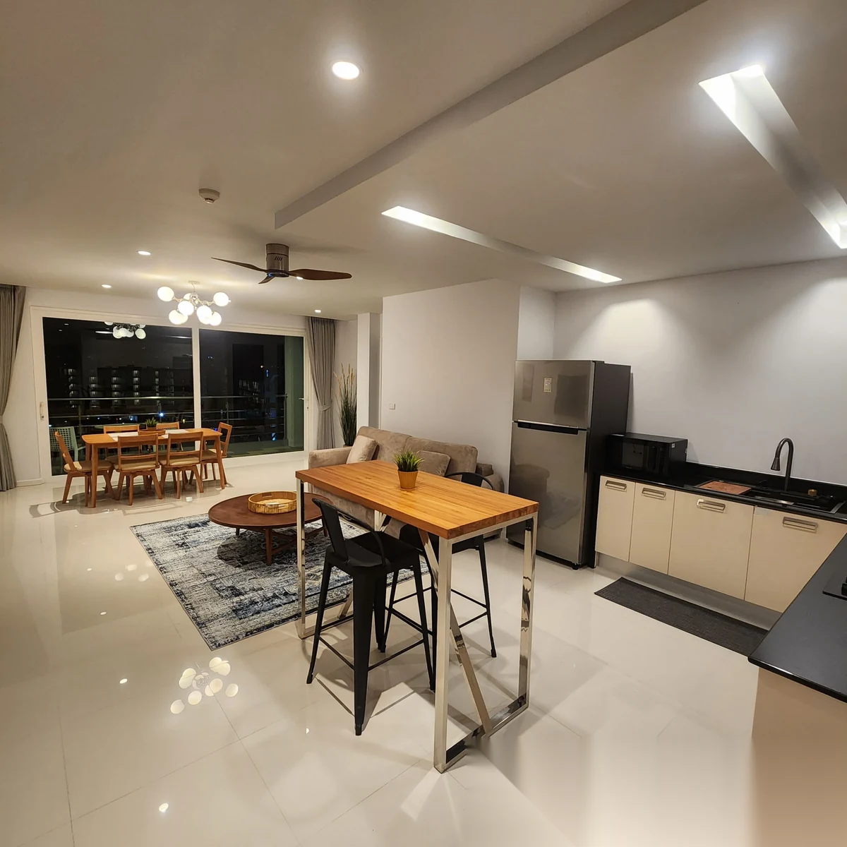 1 Bedroom Penthouse for rent at Kathu Golf Condo complex · Kathu · Lake View — photo 3
