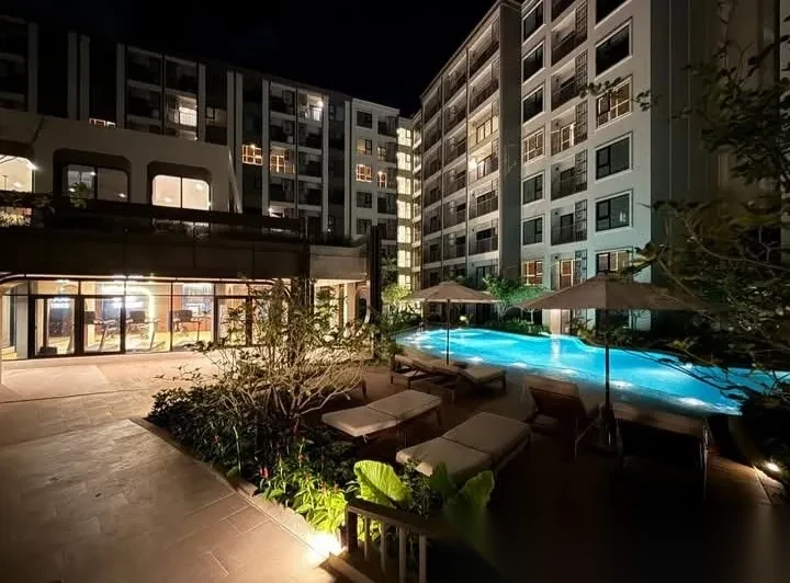 Апартаменты 1BR в ЖК The Origin Kathu-Patong · Кату · Выход к бассейну — фото 8