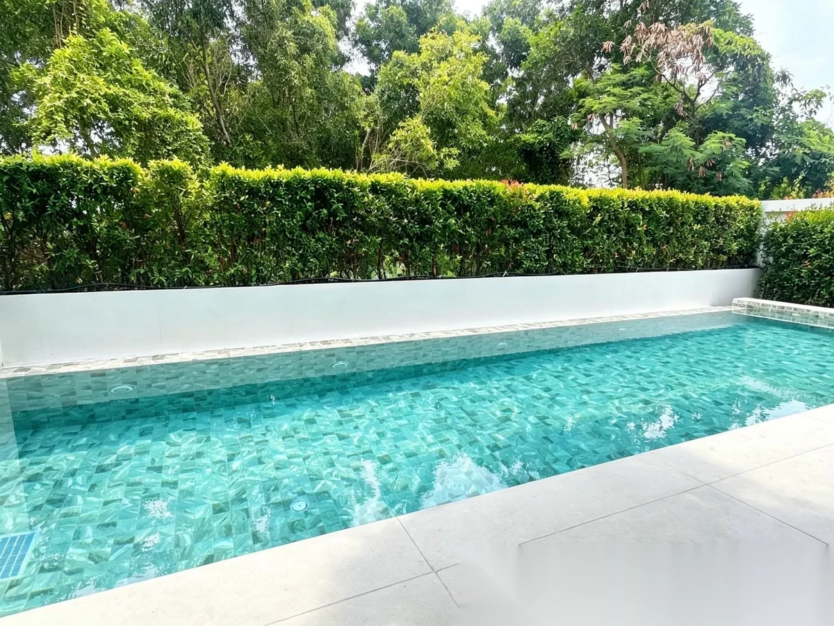 Вилла 4BR в комплексе Larimar Villas · Чалонг · Выход к бассейну — фото 2