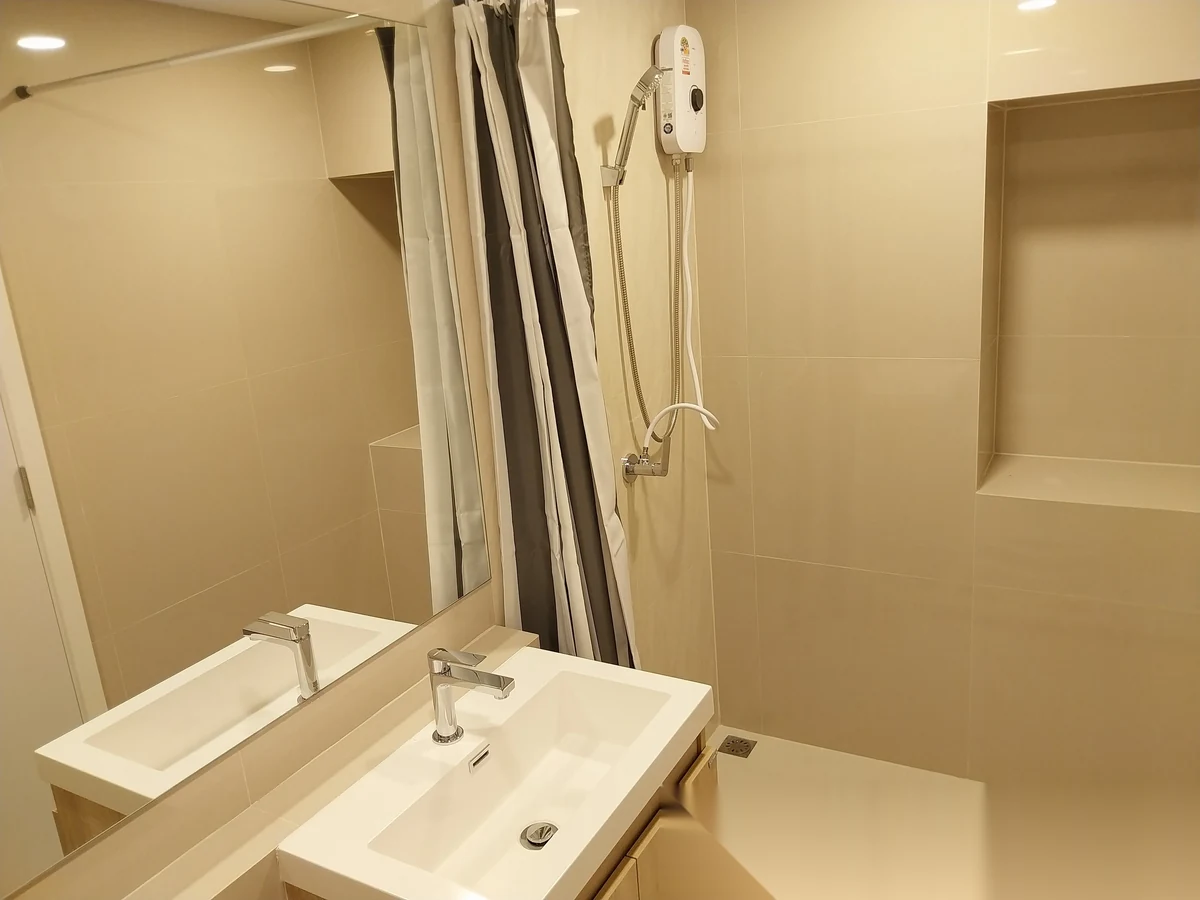 Апартаменты 1BR в ЖК The Cube Amaze · Си Сунтон · Выход к бассейну — фото 8
