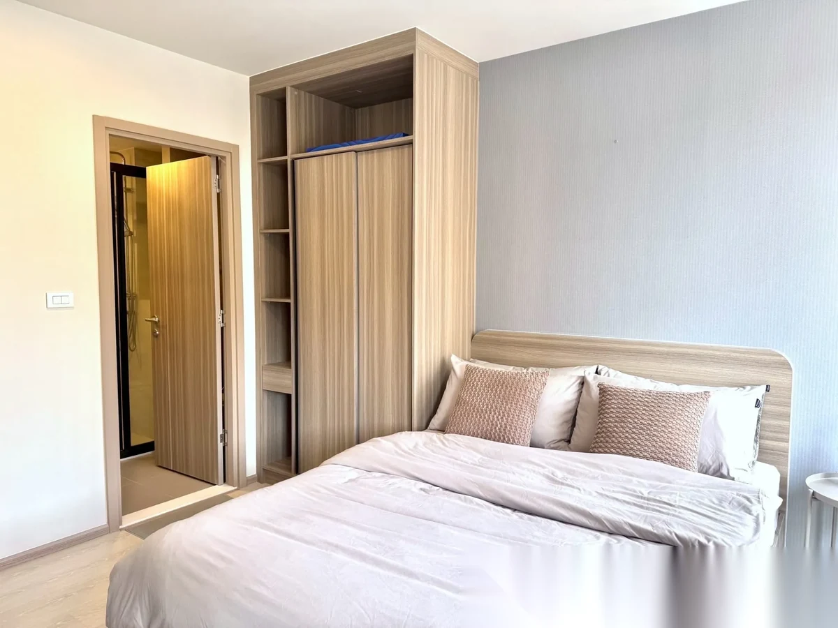 Studio Apartment for rent at The Base Rise complex · Wichit · Pool View — photo 2