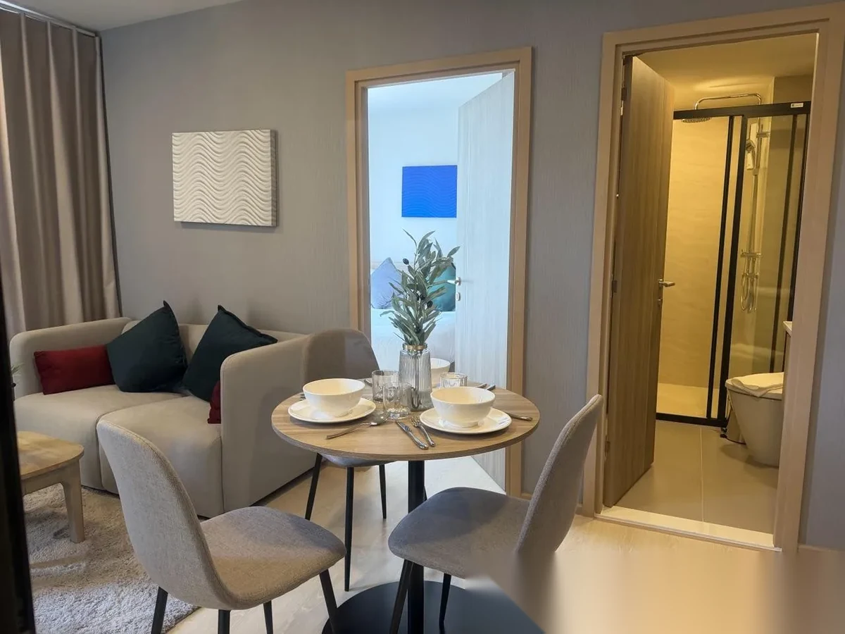 Апартаменты 2BR в ЖК The Base Rise · Вичит · Вид на бассейн — фото 2