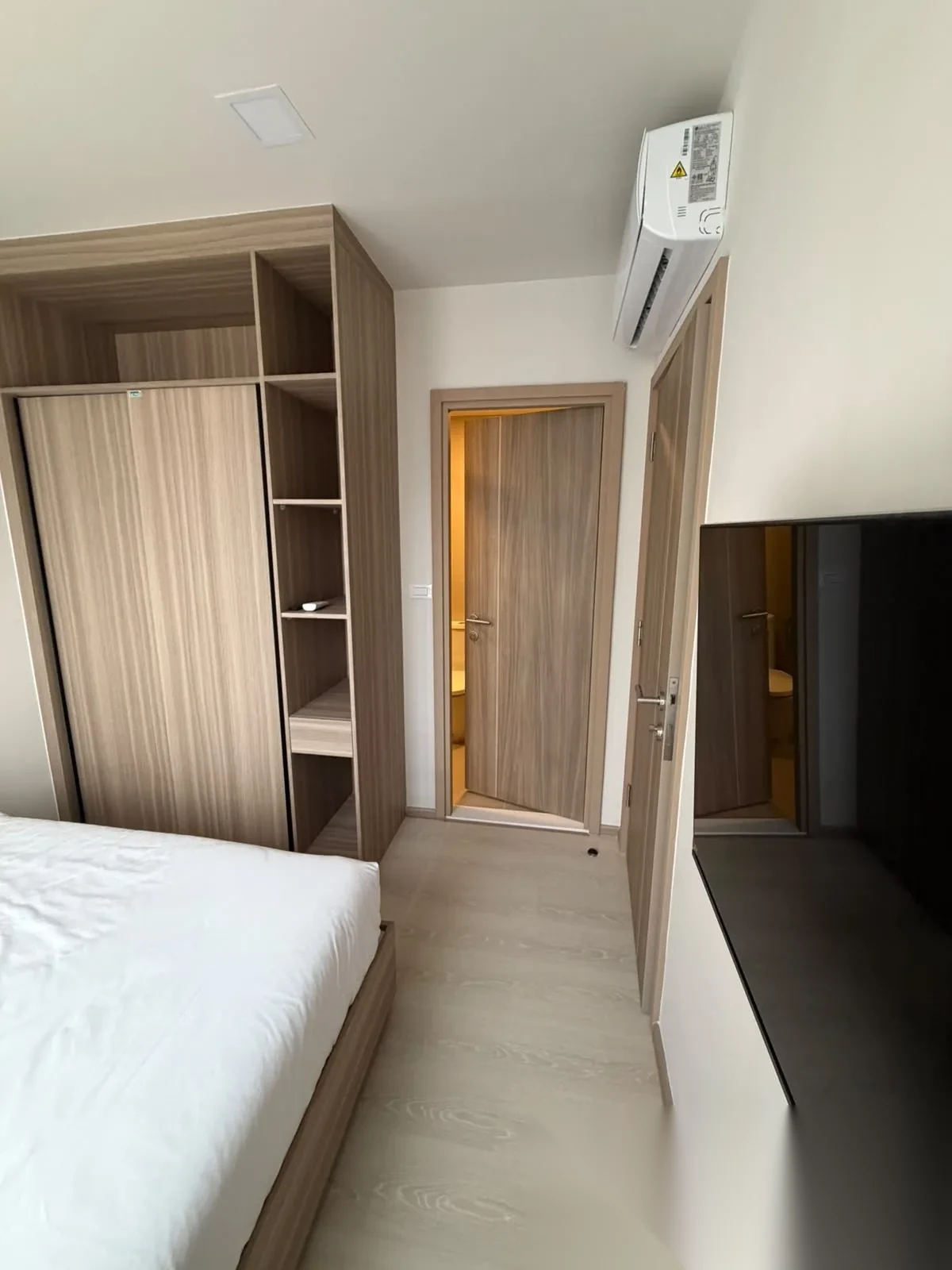 Апартаменты 2BR в ЖК The Base Rise · Вичит · Вид на бассейн — фото 10
