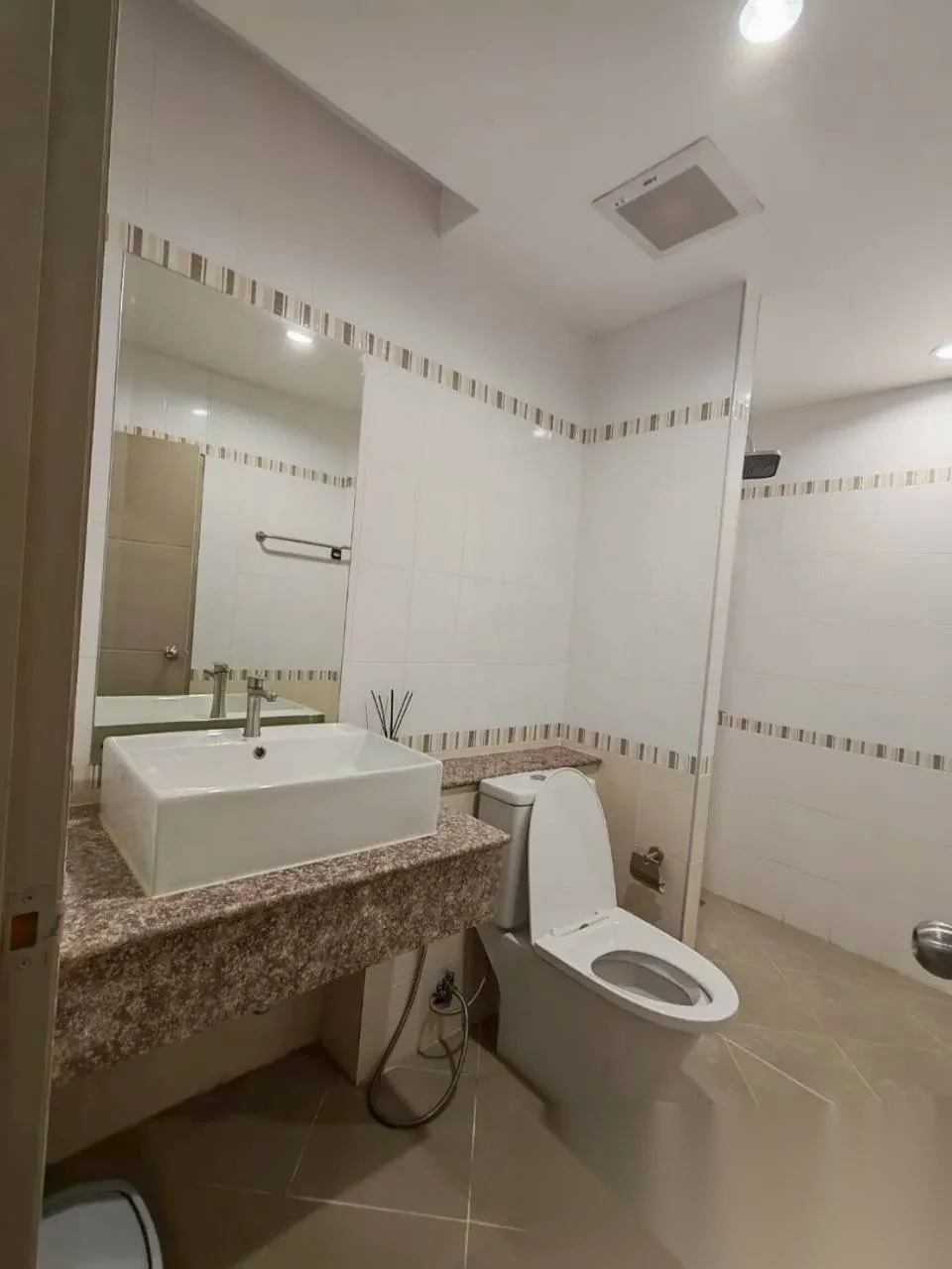 1 Bedroom Apartment for rent at The Green Places Condominium complex · Phuket Town — photo 12