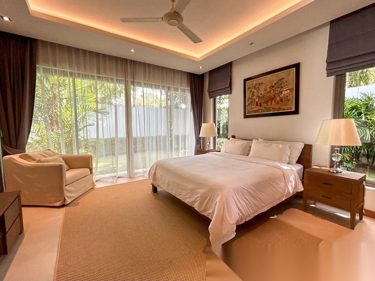 3 Bedroom Villa for rent at Anchan Grand Residence complex · Si Sunthon · Pool View — photo 2