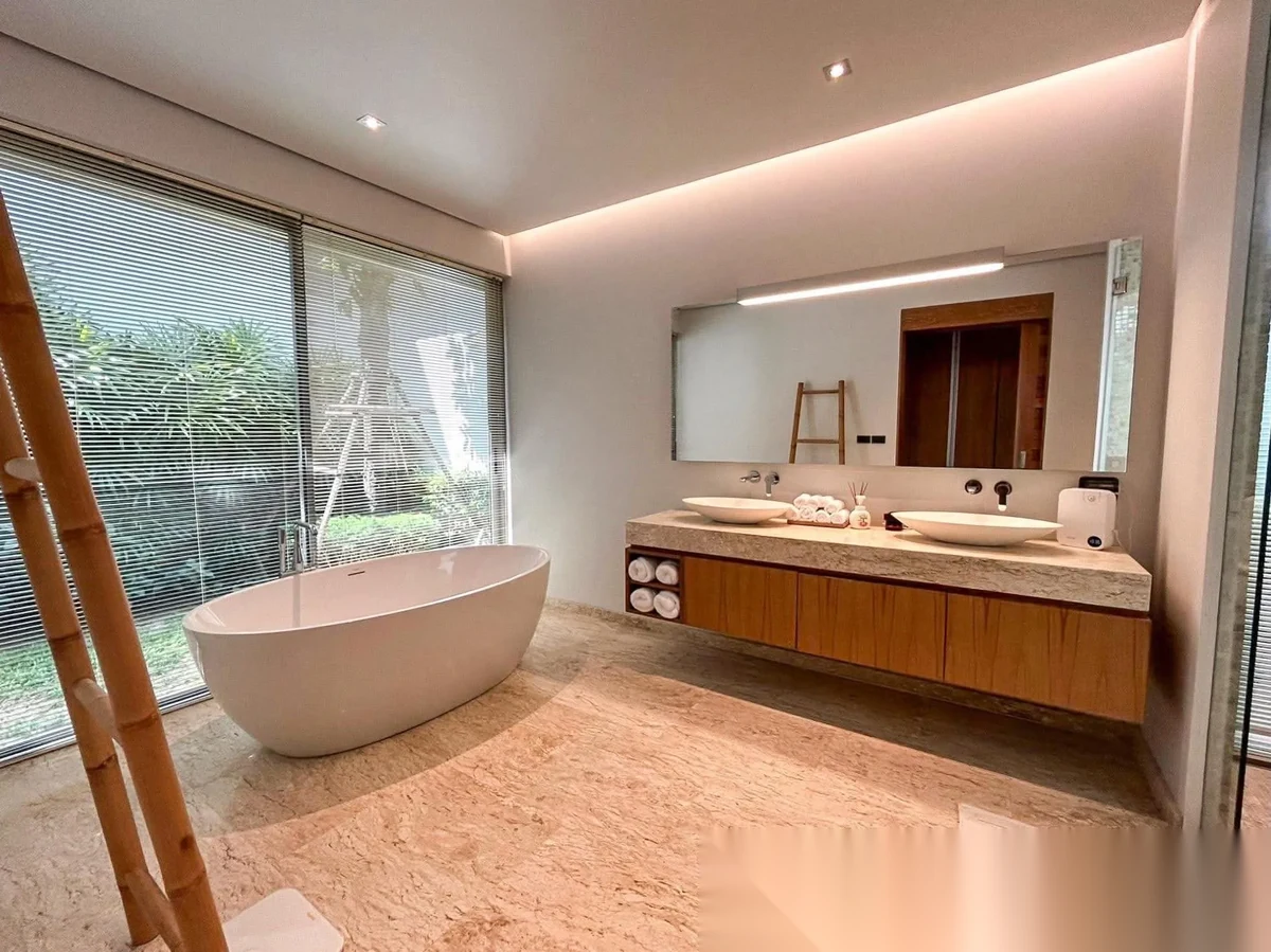 3 Bedroom Villa for rent at Anchan Grand Residence complex · Si Sunthon · Pool View — photo 5