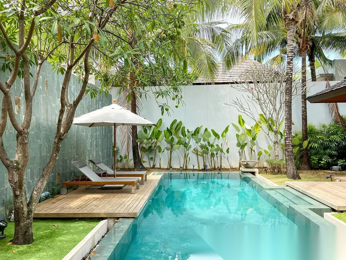 3 Bedroom Villa for rent at Anchan Grand Residence complex · Si Sunthon · Pool View — photo 11