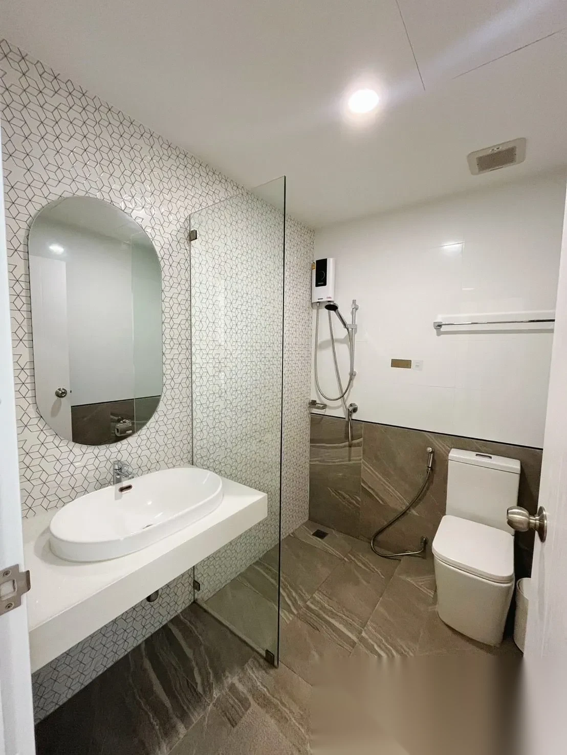 Таунхаус 3BR в комплексе Baan Sirarom Pa Khlok · Па Клок · Вид в сад — фото 12