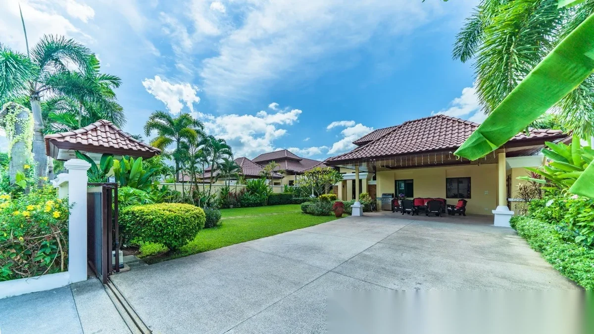 Вилла 4BR в комплексе Ocean Palms Villa Bangtao · Чернг Тале / Bang Tao · Вид на бассейн — фото 2