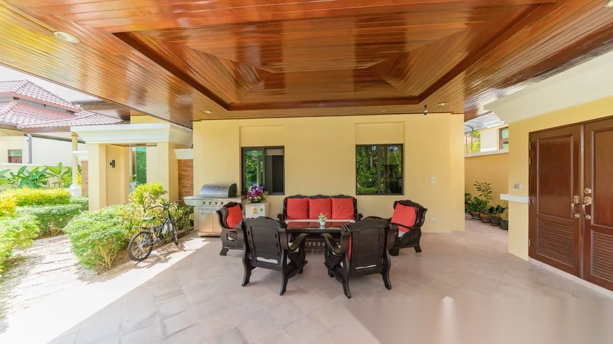 Вилла 4BR в комплексе Ocean Palms Villa Bangtao · Чернг Тале / Bang Tao · Вид на бассейн — фото 6