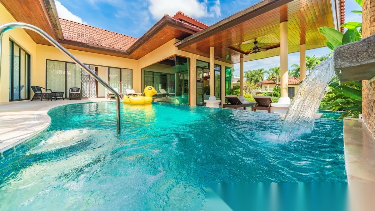 Вилла 4BR в комплексе Ocean Palms Villa Bangtao · Чернг Тале / Bang Tao · Вид на бассейн — фото 10