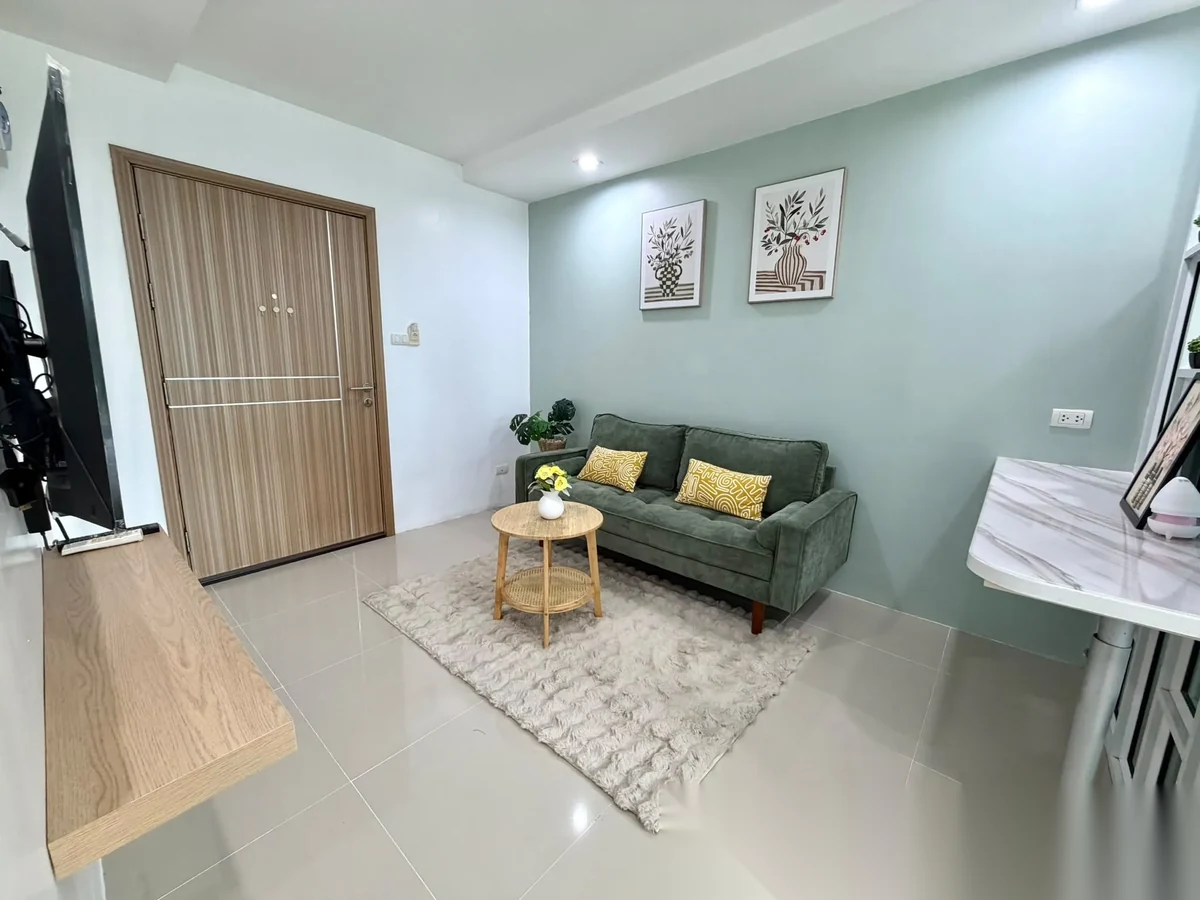 1 Bedroom Apartment for rent at Royal Place complex · Kathu · Pool View — photo 3