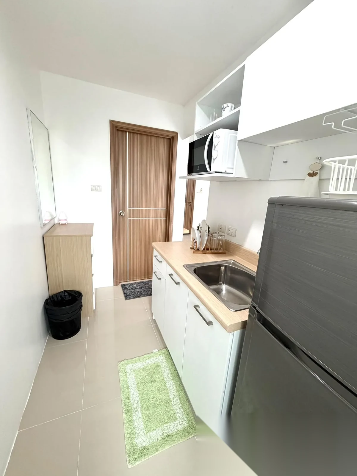 1 Bedroom Apartment for rent at Royal Place complex · Kathu · Pool View — photo 6