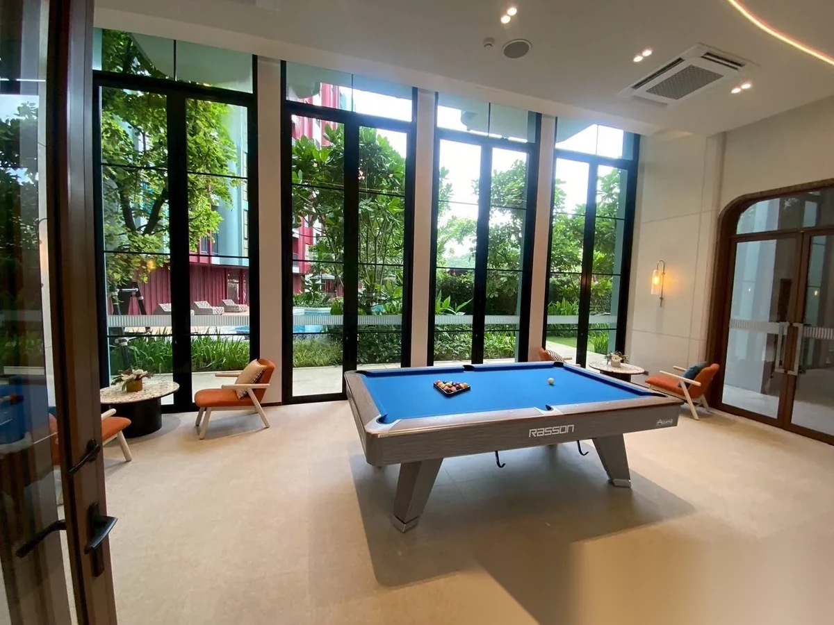 Апартаменты 1BR в ЖК THE BASE Bukit · Вичит · Выход к бассейну — фото 12