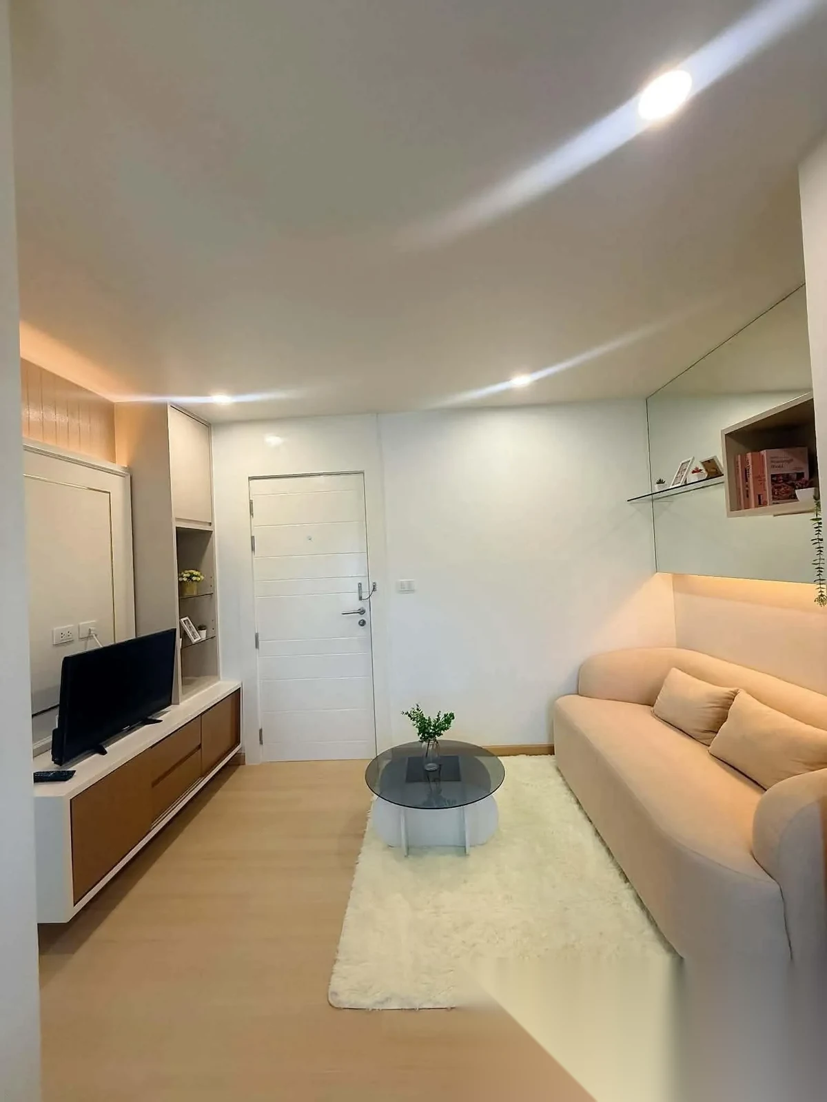 1 Bedroom Apartment for rent at The Scene complex · Kathu — photo 8