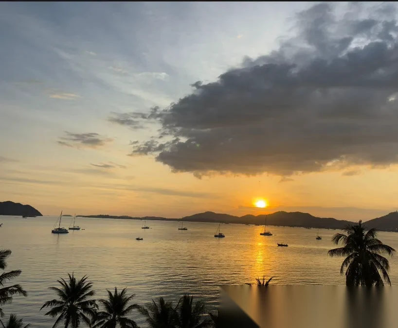 4 Bedroom Penthouse for rent at Waterside complex · Wichit · Sea View — photo 9