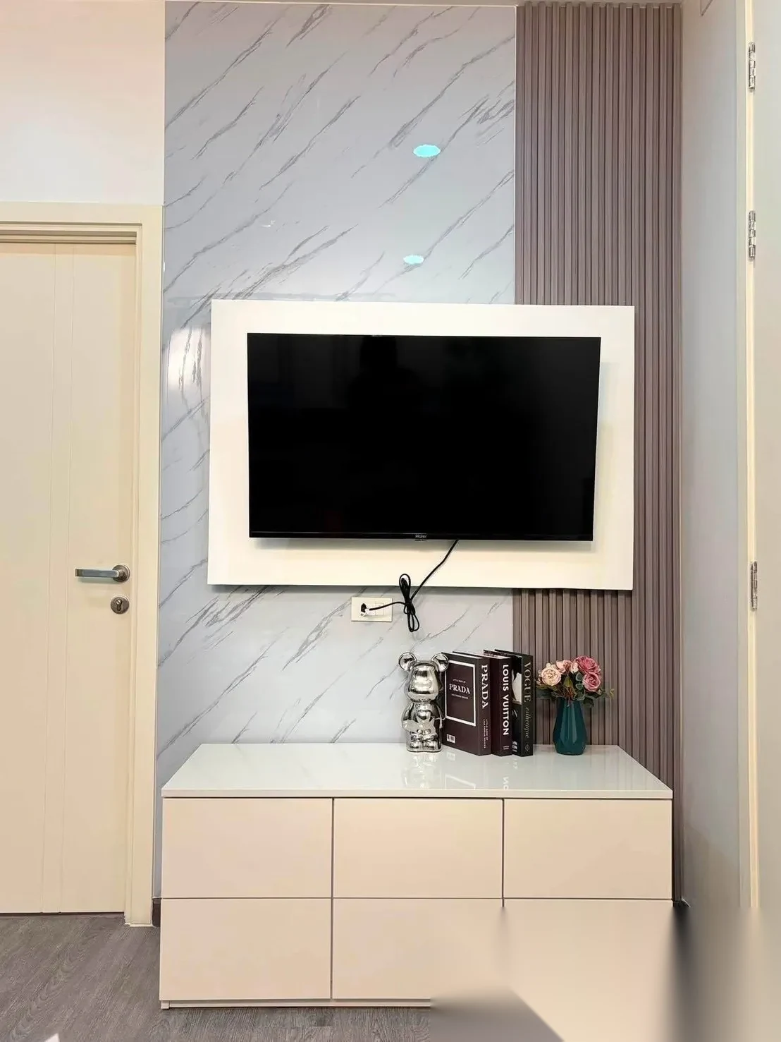 1 Bedroom Apartment for rent at The Base Uptown complex · Phuket Town · Garden View — photo 4