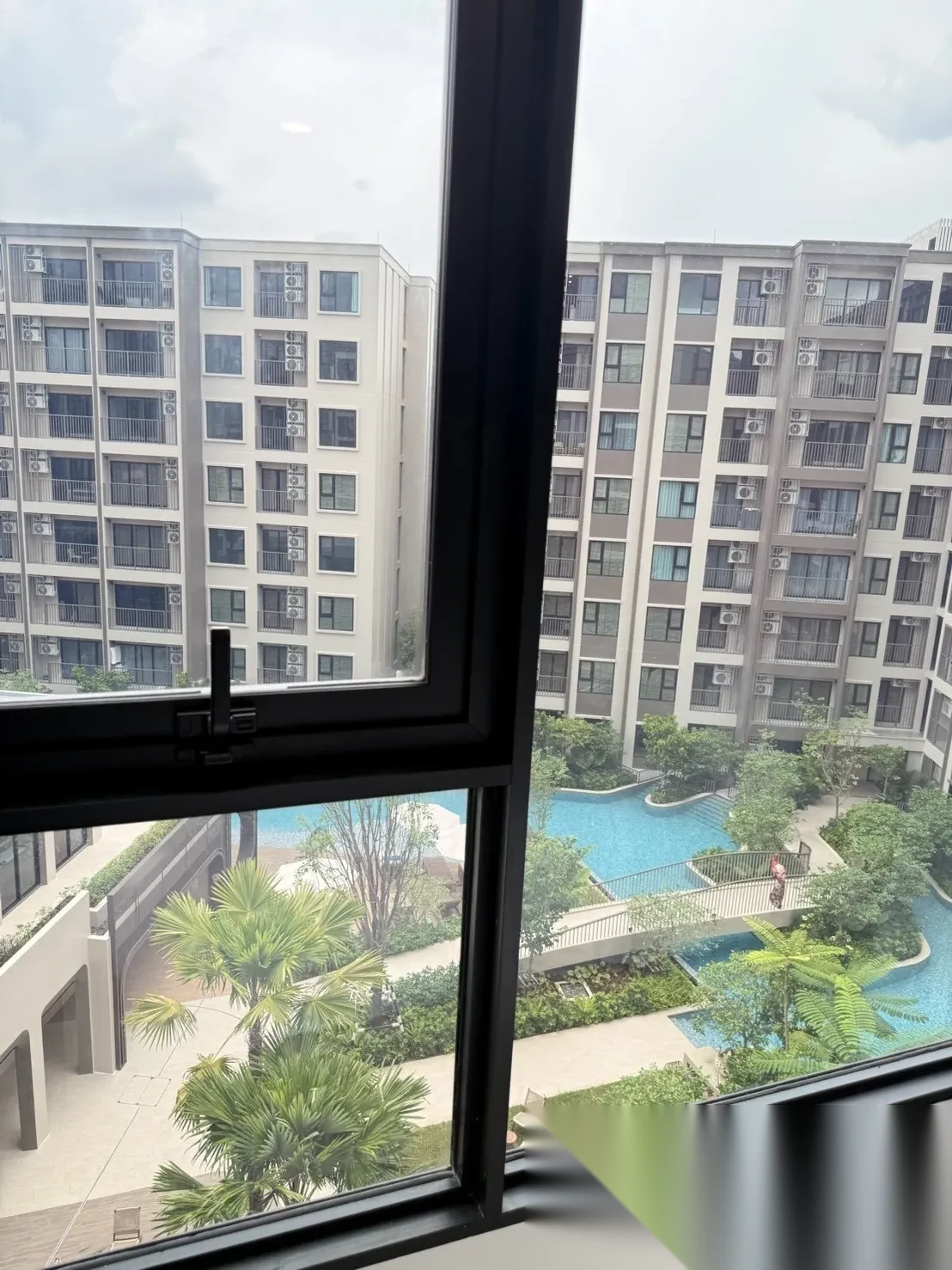 Апартаменты 1BR в ЖК The Origin Kathu-Patong · Кату · Вид на бассейн — фото 2