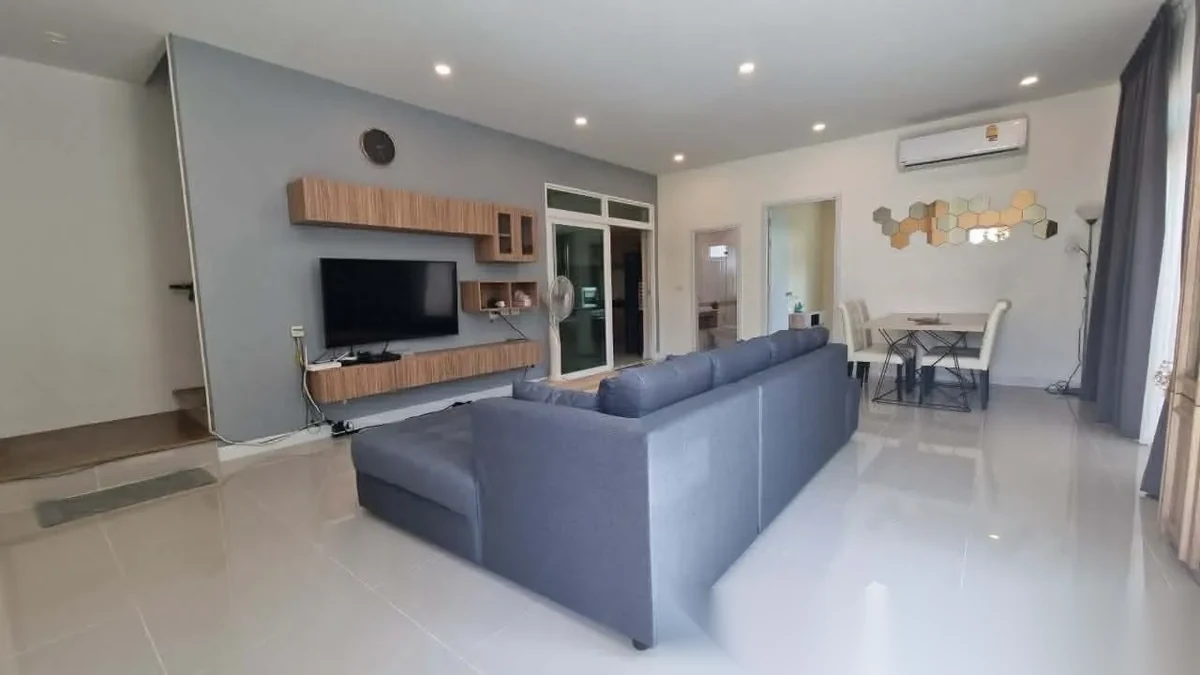 3 Bedroom Villa for rent at Hideaway Valley Chalong complex · Chalong · Pool Access — photo 8