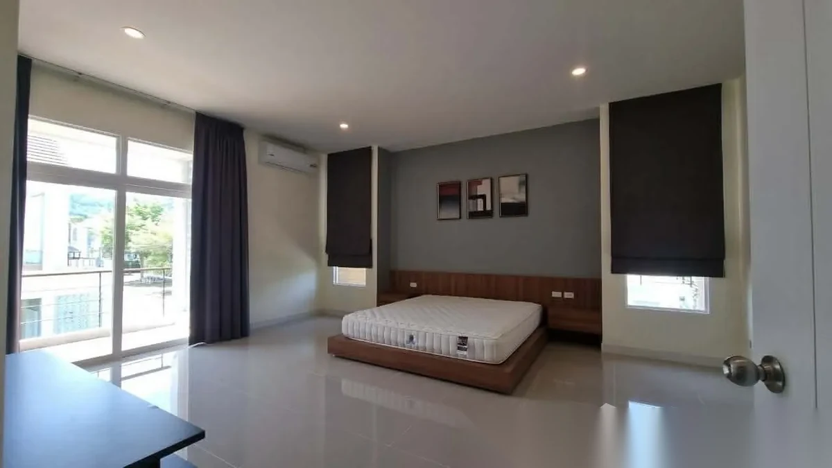 3 Bedroom Villa for rent at Hideaway Valley Chalong complex · Chalong · Pool Access — photo 12