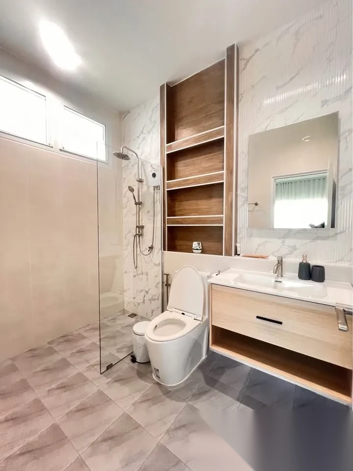 3 Bedroom House for rent at Baan Suan Neramit 1 complex · Si Sunthon · Garden View — photo 8
