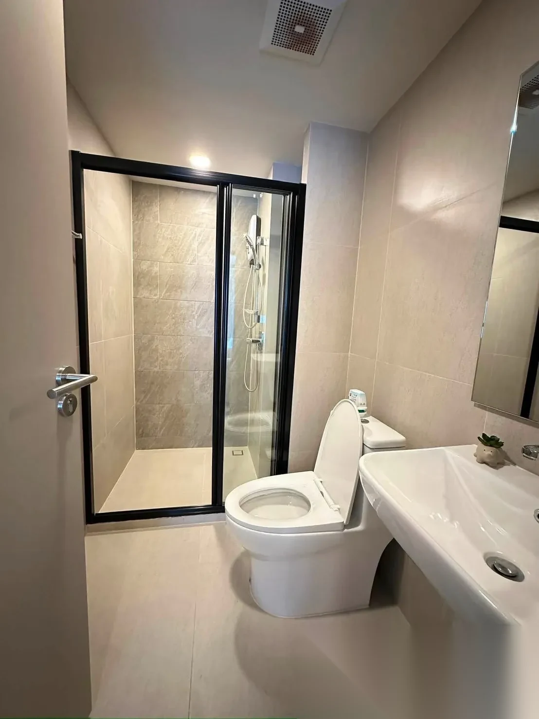 1 Bedroom Apartment for rent at The Origin Kathu-Patong complex · Kathu · Pool View — photo 5