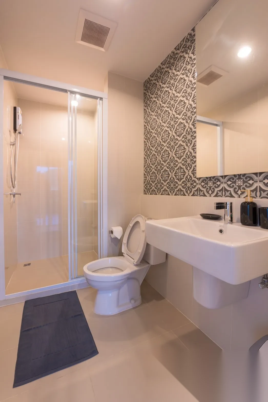 1 Bedroom Apartment for rent at The Base Height complex · Phuket Town · Garden View — photo 10