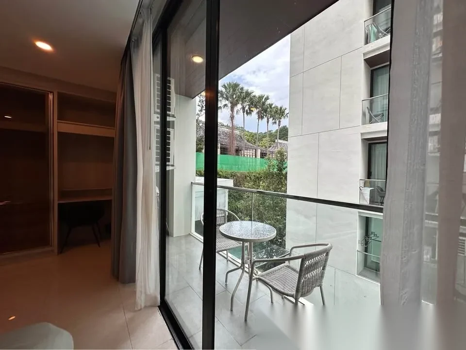 Апартаменты 1BR в ЖК Viva Patong · Патонг · Вид на бассейн — фото 4