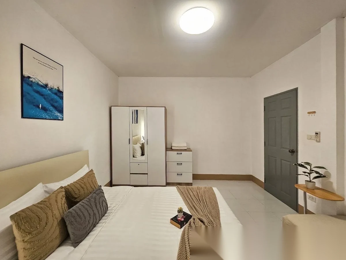 3 Bedroom House for rent at Wong Chalerm Garden Vill Village complex · Thep Krasattri — photo 11
