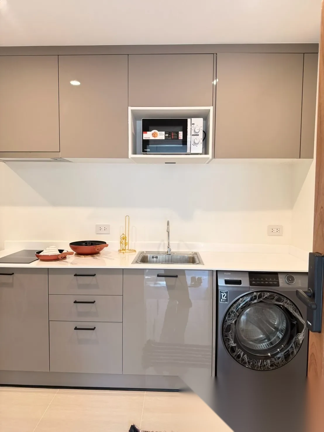 1 Bedroom Apartment for rent at U Studio complex · Si Sunthon — photo 6