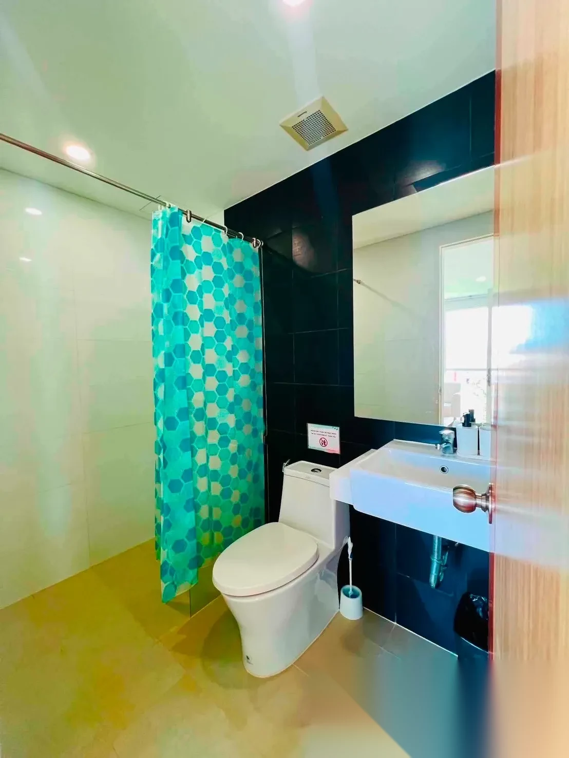 1 Bedroom Apartment for rent at Ozone Condotel complex · Karon — photo 2