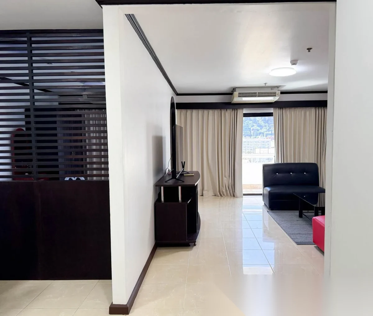 1 Bedroom Apartment for rent at Patong Tower complex · Patong — photo 3