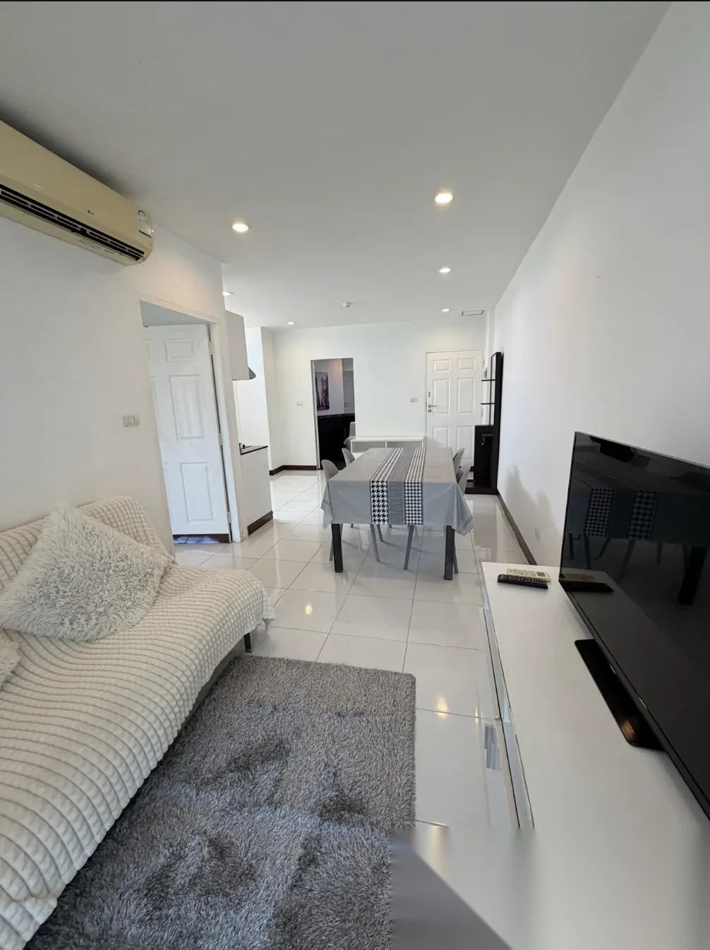 1 Bedroom Apartment for rent at Living Residence Phuket complex · Wichit — photo 5