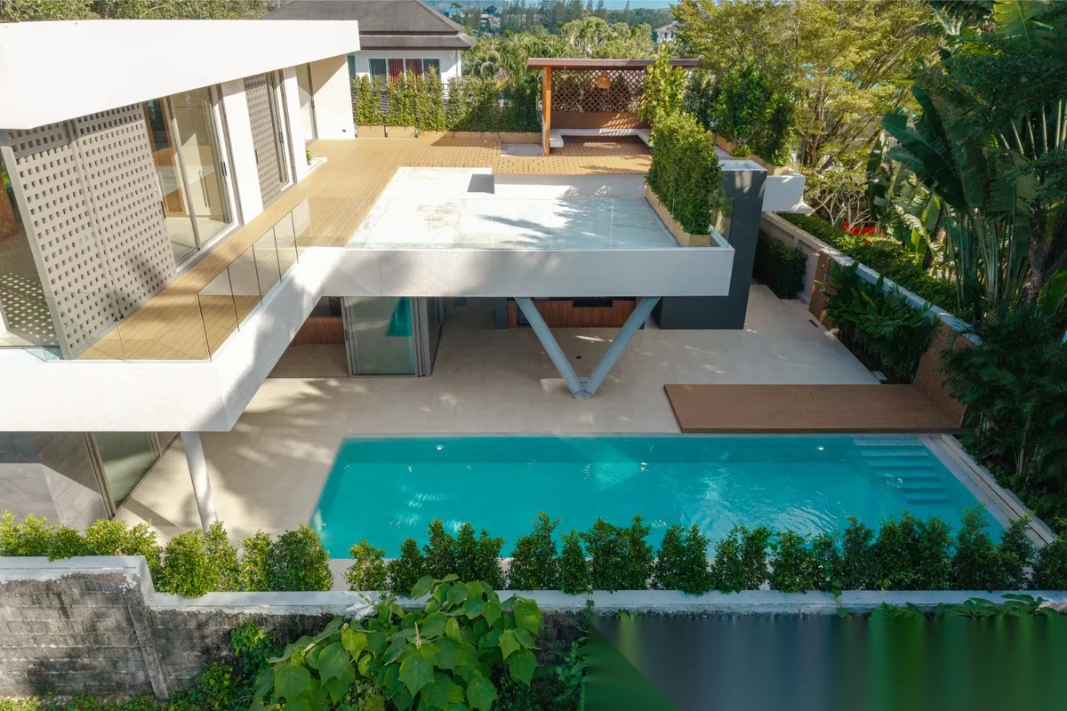 4 Bedroom Villa for sale at Tanode Villas 2 complex · Choeng Thale · Garden View — photo 9