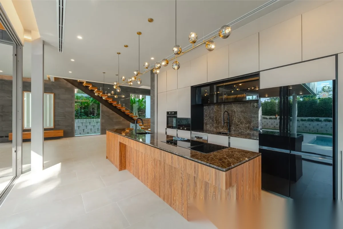 4 Bedroom Villa for sale at Tanode Villas 2 complex · Choeng Thale · Garden View — photo 21