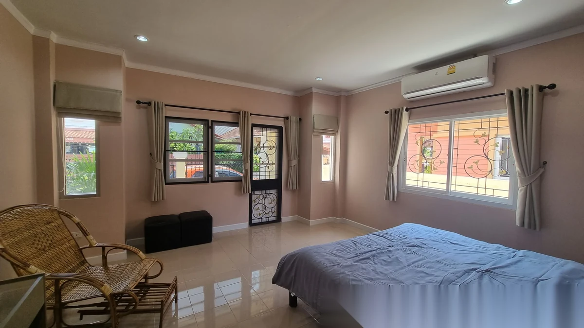 Дом 3BR в комплексе Phuket Villa Morning Star · Пхукет-таун · Выход к бассейну — фото 3