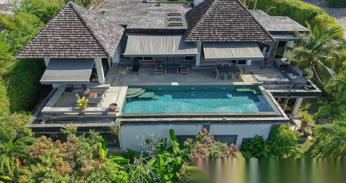 5 Bedroom Villa for sale · Sea View