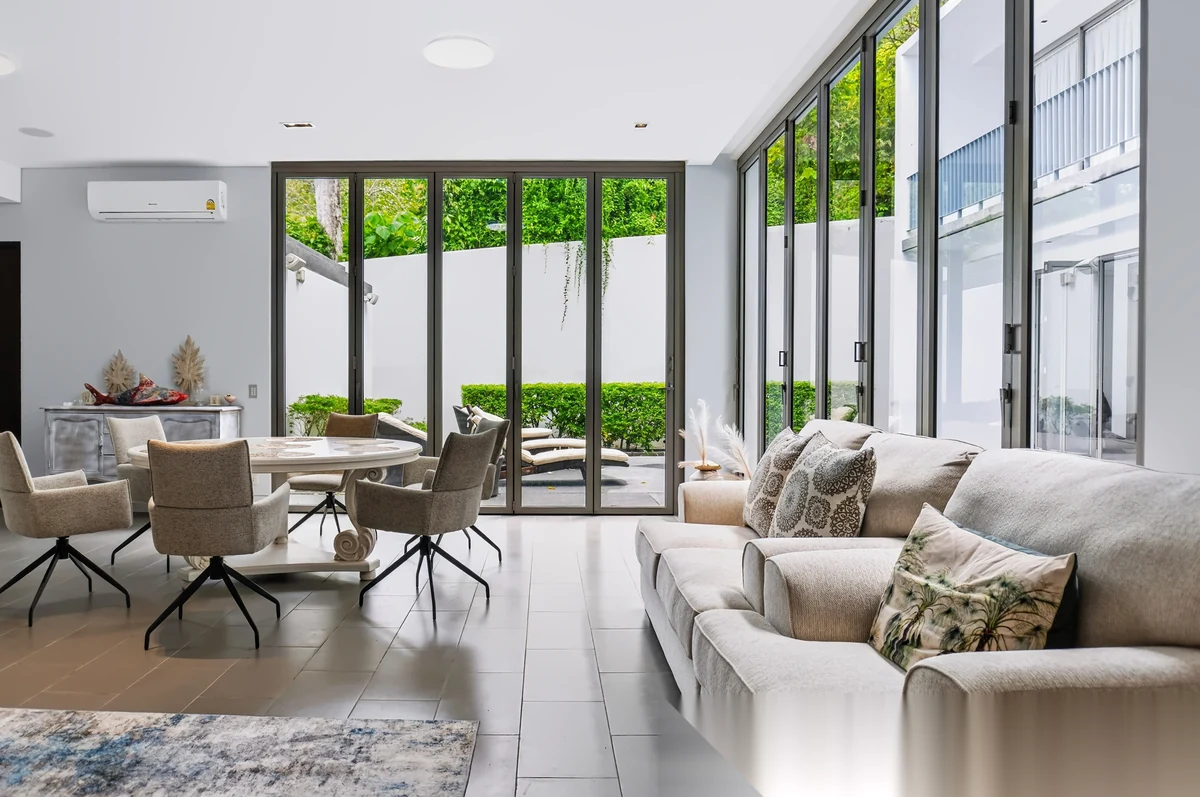 Вилла 4BR в комплексе Baan Yamu Residences · Па Клок · Вид на море — фото 2