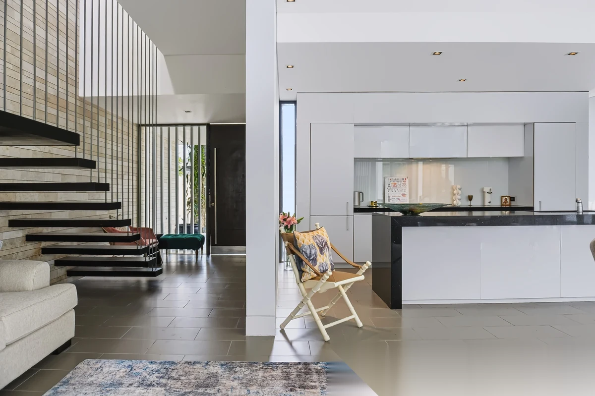Вилла 4BR в комплексе Baan Yamu Residences · Па Клок · Вид на море — фото 7